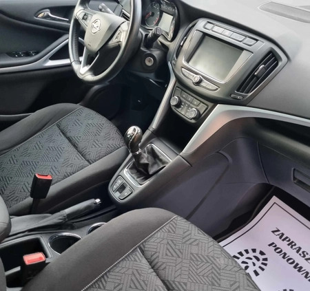 Opel Zafira cena 55999 przebieg: 100272, rok produkcji 2017 z Korfantów małe 121